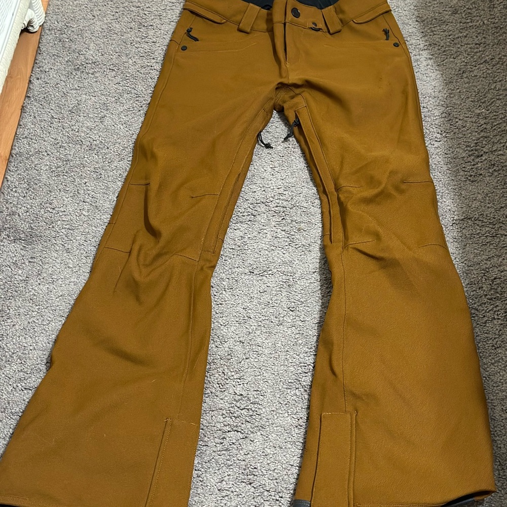 Volcom Ladies Snowboard pants XS.